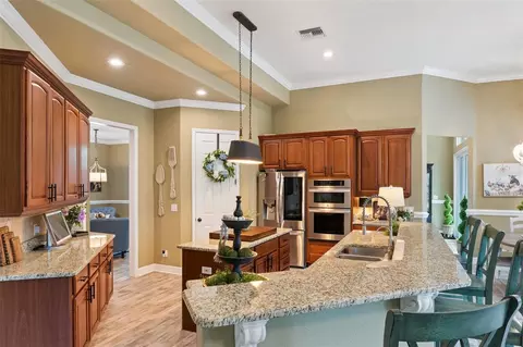 Kitchen - 4282 Mckinnon Rd, Windermere, FL 34786 photo 4 of 6