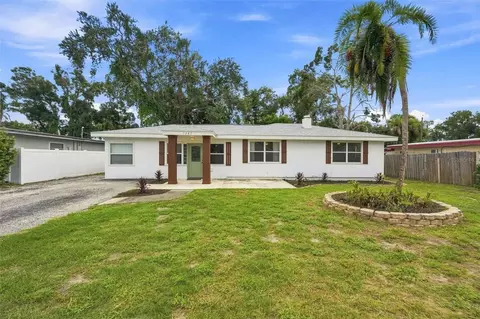 7242 Lynnwood Ave N, Saint Petersburg, FL 33710