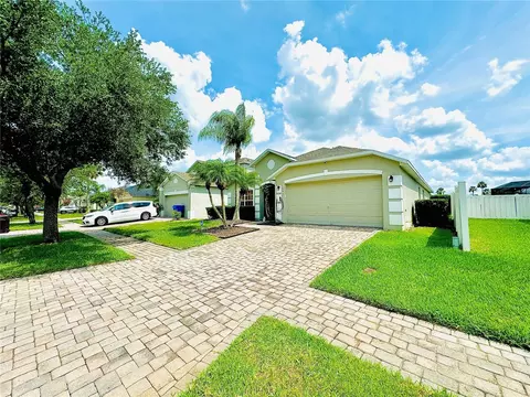 4647 Cumbrian Lakes Dr, Kissimmee, FL 34746