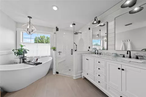 Bath - 1868 Druliner Rd, Saint Cloud, FL 34771 photo 2 of 7