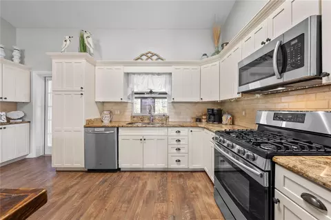 Kitchen - 1868 Druliner Rd, Saint Cloud, FL 34771 photo 10 of 10
