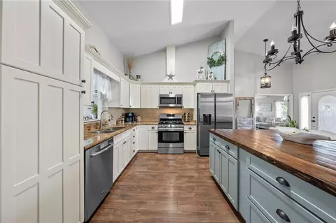 Kitchen - 1868 Druliner Rd, Saint Cloud, FL 34771 photo 6 of 10