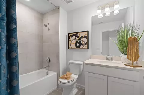 Bath - 3788 SE 36th Ln, Ocala, FL 34480 photo 1 of 5