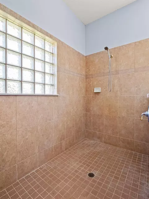 Bath - 21312 Marsh View Ct, Clermont, FL 34715 photo 6 of 12