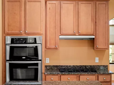Kitchen - 21312 Marsh View Ct, Clermont, FL 34715 photo 7 of 8