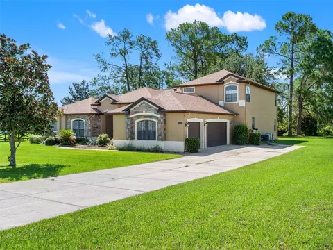 Exterior - 21312 Marsh View Ct, Clermont, FL 34715 photo 2 of 13