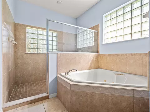 Bath - 21312 Marsh View Ct, Clermont, FL 34715 photo 5 of 12