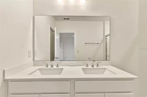 Bath - 15401 SW 34 Ter, Ocala, FL 34473 photo 3 of 3