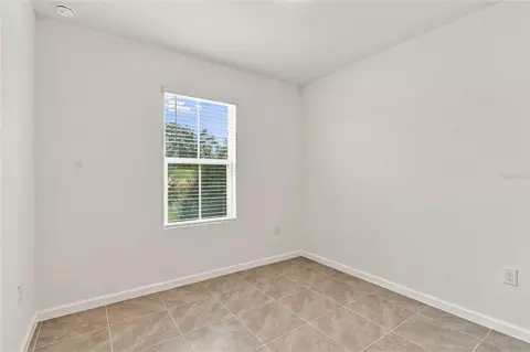 Bedroom - 15401 SW 34 Ter, Ocala, FL 34473 photo 5 of 10