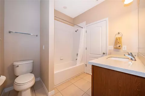 Bath - 8641 Brookvale Dr, Windermere, FL 34786 photo 4 of 4