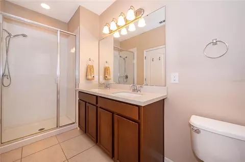 Bath - 8641 Brookvale Dr, Windermere, FL 34786 photo 3 of 4
