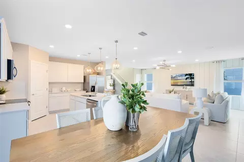 Dining - 5052 Shrub Leaf Aly, Saint Cloud, FL 34771 photo 1 of 1