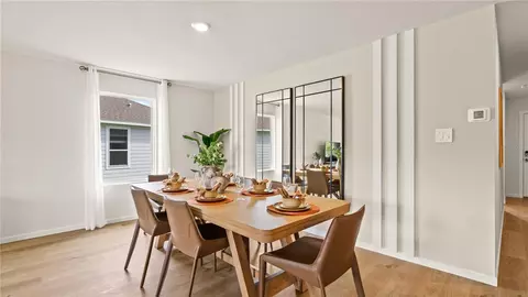 Dining - 327 Nola Ln, Dundee, FL 33838 photo 2 of 2