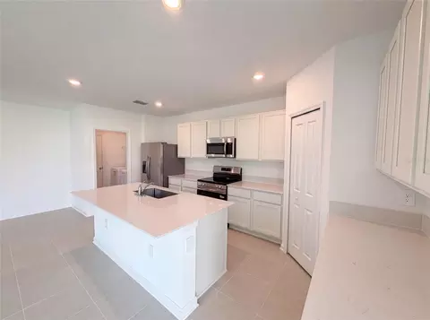 Kitchen - 2142 Lasso Loop, Eagle Lake, FL 33839 photo 2 of 2