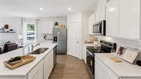 Kitchen - 870 Britton Loop, Saint Cloud, FL 34771 photo 2 of 3