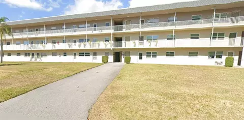5725 12th Ave N #304D, Saint Petersburg, FL 33710