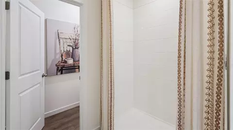 Bath - 5792 Springer St, Saint Cloud, FL 34771 photo 2 of 3