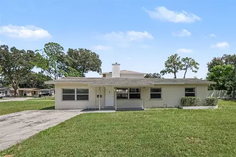 5585 Atlantic Ave N, Saint Petersburg, FL 33703