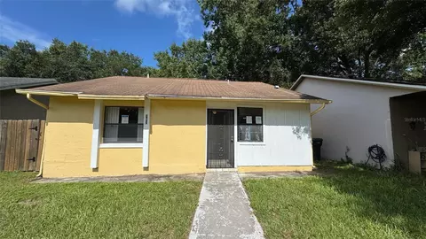 762 Kings Cove Ct, Orlando, FL 32807