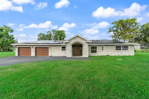 1002 Loves Point Dr, Leesburg, FL 34748