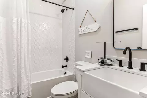 Bath - 721 N Volusia St, Saint Augustine, FL 32084 photo 1 of 1