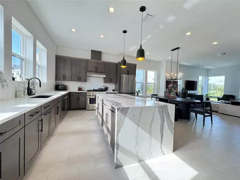 Kitchen - 2362 Addalia Aly, Orlando, FL 32804 photo 4 of 9