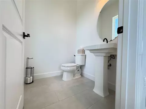 Bath - 2362 Addalia Aly, Orlando, FL 32804 photo 2 of 4