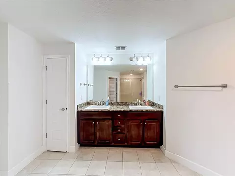 Bath - 5108 SW 90th Pl, Ocala, FL 34476 photo 4 of 5