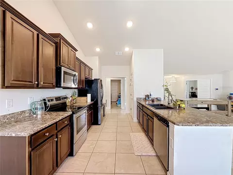 Kitchen - 5108 SW 90th Pl, Ocala, FL 34476 photo 1 of 7