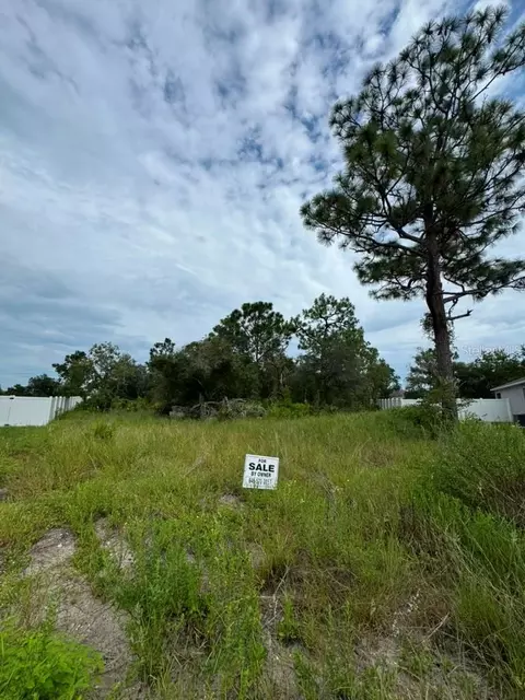 420 St Johns Ln, Poinciana, FL 34759