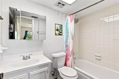 Bath - 4745 Avon Ct #4745, Saint Cloud, FL 34769 photo 4 of 4