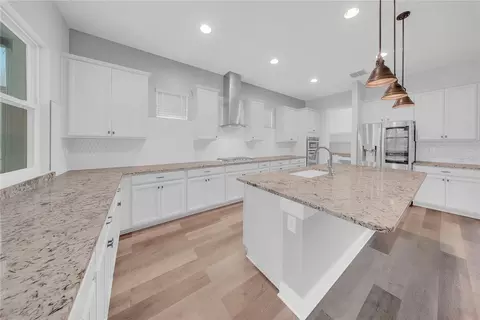 Kitchen - 5013 Vantage Ct, Saint Cloud, FL 34772 photo 3 of 4