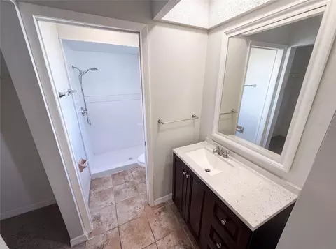 Bath - 11339 Stacy St, Spring Hill, FL 34609 photo 3 of 6