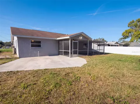 Exterior - 11339 Stacy St, Spring Hill, FL 34609 photo 4 of 7