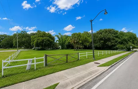 505 E Lake St, Kissimmee, FL 34744