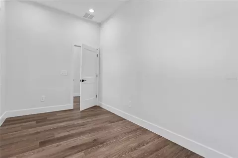 Bedroom - 40401 Royal Trails Rd, Eustis, FL 32736 photo 5 of 8