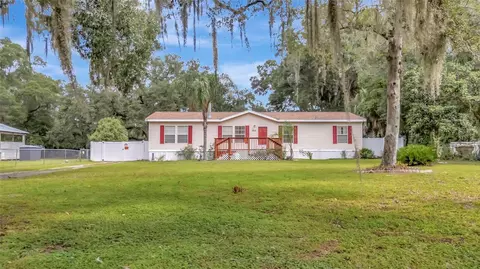 2716 Seminole Trl, Leesburg, FL 34748