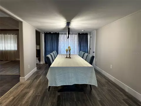 Dining - 925 E 10th Ave, Mount Dora, FL 32757 photo 3 of 5