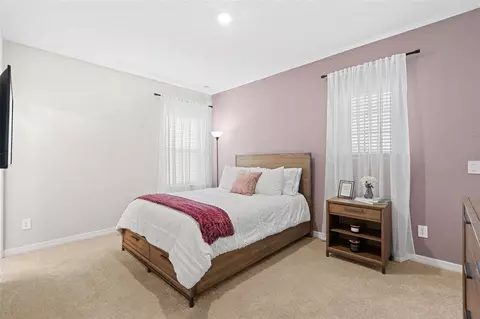Bedroom - 1072 Pando Loop, Orlando, FL 32824 photo 2 of 5