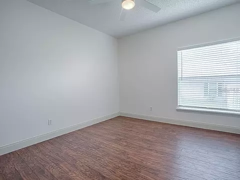 Bedroom - 1306 Rain Forest Ln, Minneola, FL 34715 photo 7 of 10
