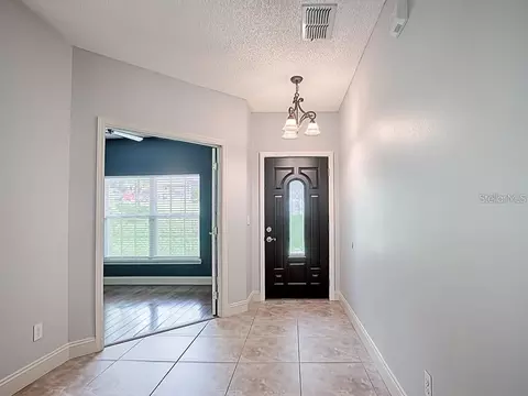 Entry Way - 1306 Rain Forest Ln, Minneola, FL 34715 photo 3 of 6