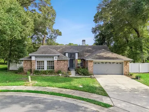 806 Oak Forest Ct, Deland, FL 32724