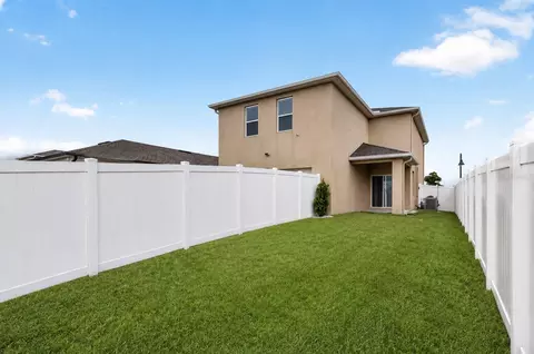 Exterior - 1021 Silverbell Trl, Saint Cloud, FL 34771 photo 4 of 6