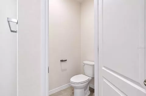Bath - 1021 Silverbell Trl, Saint Cloud, FL 34771 photo 3 of 4