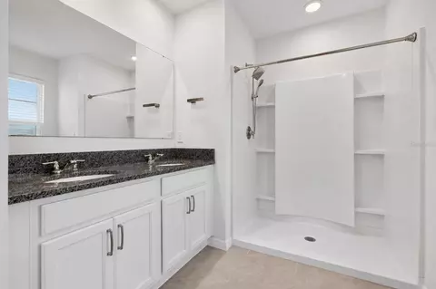 Bath - 1021 Silverbell Trl, Saint Cloud, FL 34771 photo 2 of 4