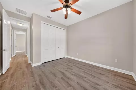 Entry Way - 1070 Ceasars Ct, Mount Dora, FL 32757 photo 3 of 12