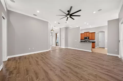 Living - 1070 Ceasars Ct, Mount Dora, FL 32757 photo 3 of 6