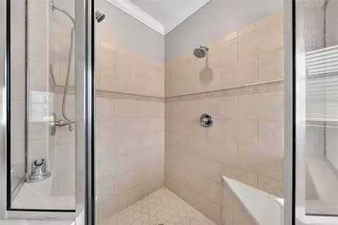 Bath - 1070 Ceasars Ct, Mount Dora, FL 32757 photo 8 of 12