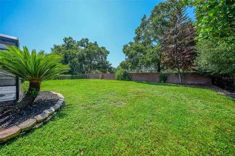 Exterior - 1070 Ceasars Ct, Mount Dora, FL 32757 photo 7 of 16