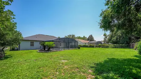 Exterior - 1070 Ceasars Ct, Mount Dora, FL 32757 photo 8 of 16